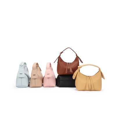 チェーンウォレットクロスボディとクロスボディバッグの違いは何ですか？